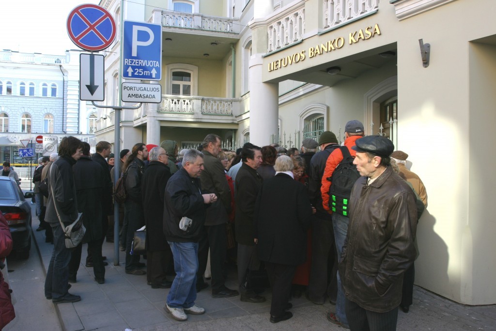 Eilės prie Lietuvos banko kasos