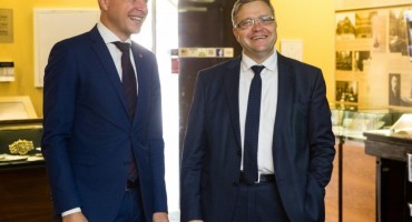 Lietuvos banko valdybos pirmininkas Vitas Vasiliauskas ir Vilniaus meras Remigijus Šimašius