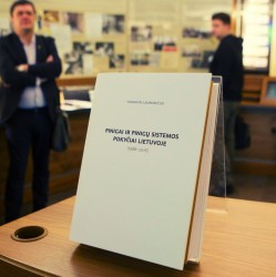 Pristatyta naujausia Pinigų muziejaus knyga