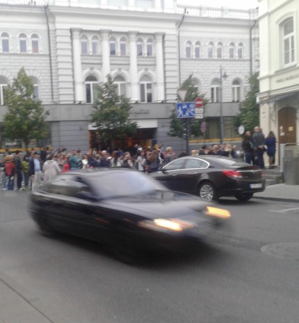 Queue near the Money Musuem