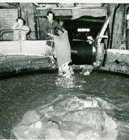 Historic pictures. Destroying talonas