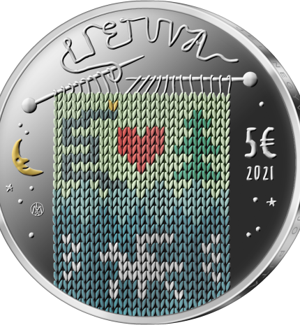 5 eurų sidabro moneta, skirta pasakai „Eglė – žalčių karalienė“. Aversas.