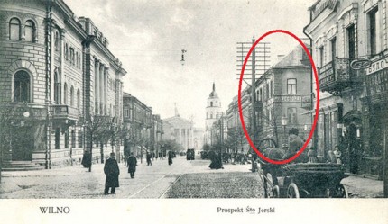 Early 20th c. (the restaurant’s sign is visible)