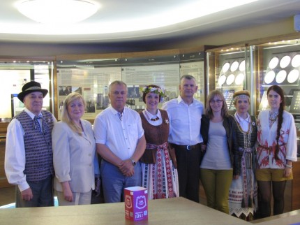Murmansko lietuviai kartu su Pinigų muziejaus darbuotojais