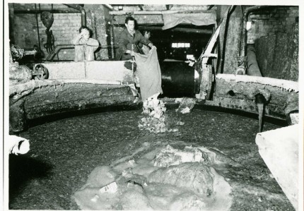 Historic pictures. Destroying talonas