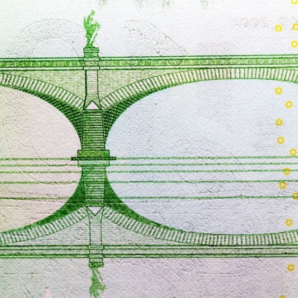 Eurų banknotuose vaizduojami tiltai realybėje