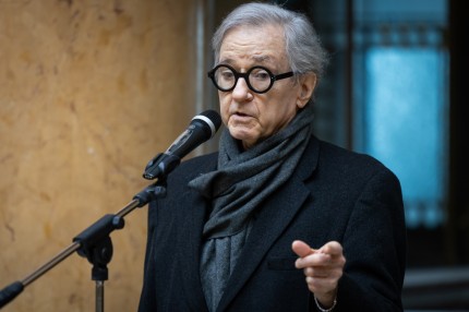 Yoko Ono instaliacijos „Ex It“ atidarymas Lietuvos banko Kauno rūmuose