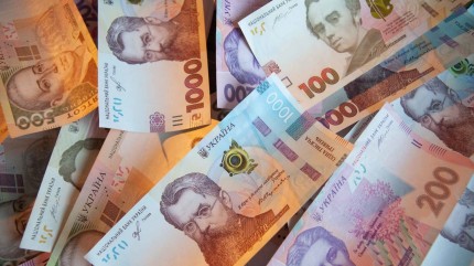 Ukrainos piliečiams – galimybė išsikeisti grivinas į eurus Ukrainos nacionalinio banko nustatytu kursu.